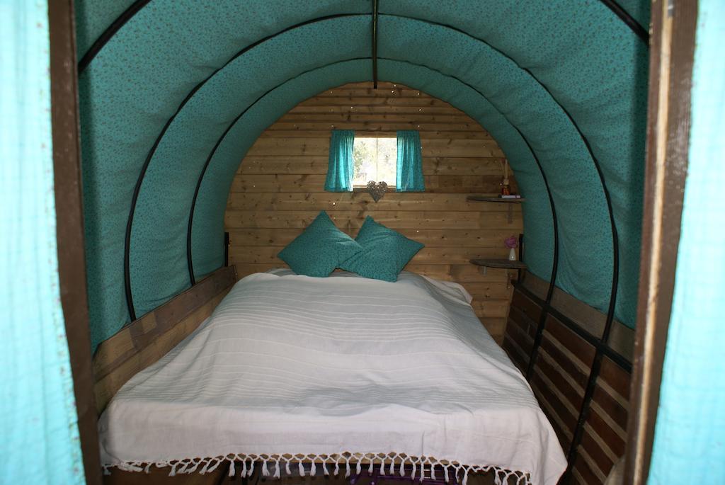 Le Refuge Du Clos Du Moulin Brionne Habitación foto